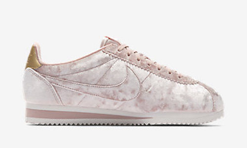 Nike Classic Cortez Velvet – Particle Pink