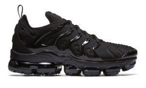 Nike Air VaporMax Plus – Black / Dark Grey