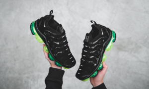 Nike Air VaporMax Plus Black Volt