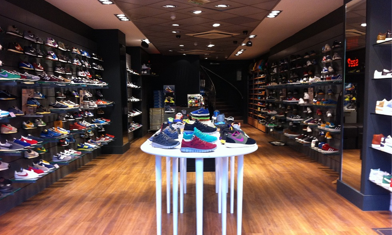 SNKRADDICTED Sneaker & Lifestyle News