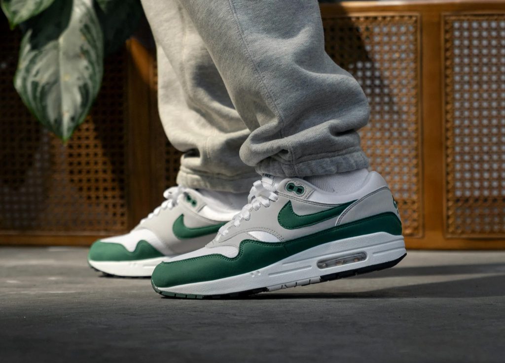 nike air max 1 forest green 2020