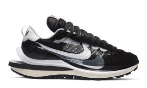 sacai-x-nike-vaporwaffle-black-CV1363-001