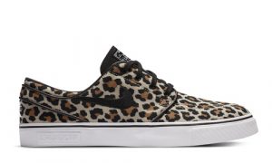 wacko-maria-x-nike-SB-janoski-DA7074-200