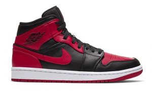 nike-air-jordan-1-mid-banned-554724-074