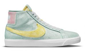 Nike-SB-Zoom-Blazer-Mid-Green-Glow-DA1839-300