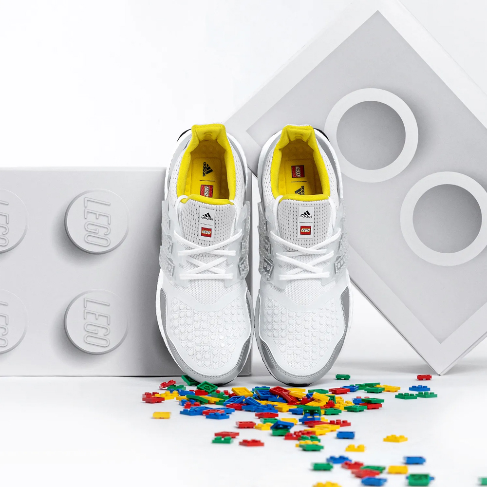 lego-x-adidas-ultra-boost-4.0-dna-FY7690