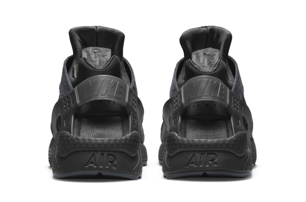 nike-air-huarache-og-triple-black-DJ6890-001