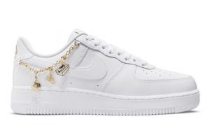 nike-air-force-1-lx-lucky-charms-DD1525-100