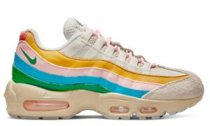 DQ9323_200-Nike Air Max 95 Rise and Utility