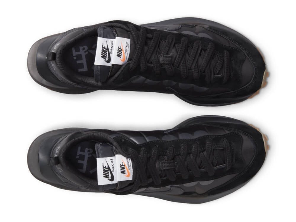 sacai-x-nike-vaporwaffleoff-black-gum-DD1875-001