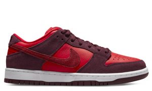 DM0807_600-Nike SB Dunk Low Cherry