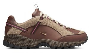 DR0420_200-Jacquemus x Nike Air Humara Ale Brown